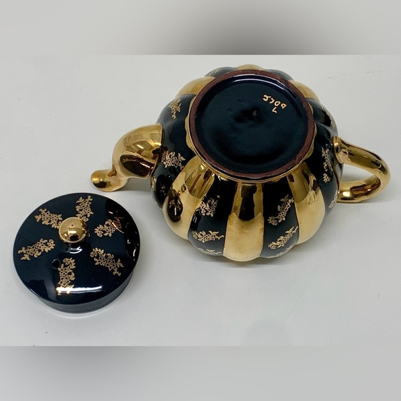 Mid Century Vintage Black Gold Trim GIBSON STAFFORDSHIRE England Teapot - Picture 8 of 16